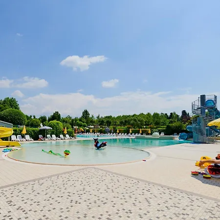 Hotiday Garda 酒店